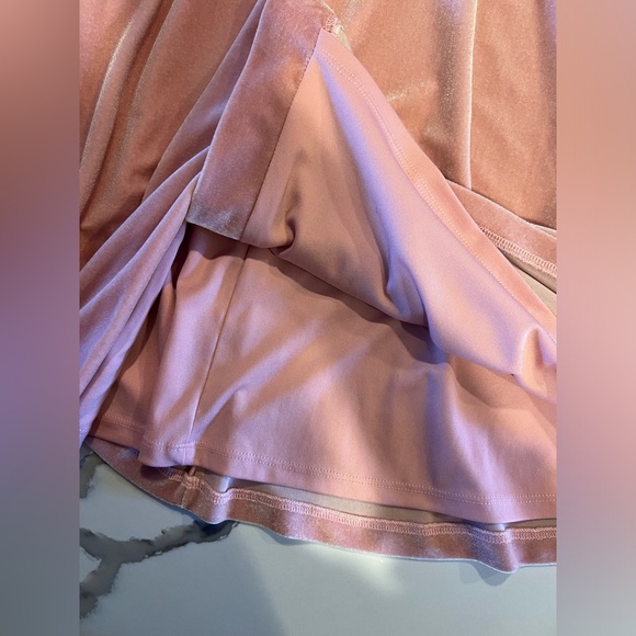 Gal meets glam Joy - Picture 14 of 15